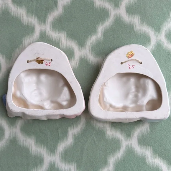 1965 Vintage Ucagco Japan ceramic hand painted Baby Wall Plaques - Pink and Blue - Picture 6 of 9